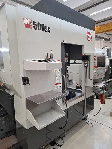 Ricondizionato CENTRO DI LAVORO HAAS CINQUE ASSI MOD UMC 500 SS PRONTA CONSEGNA