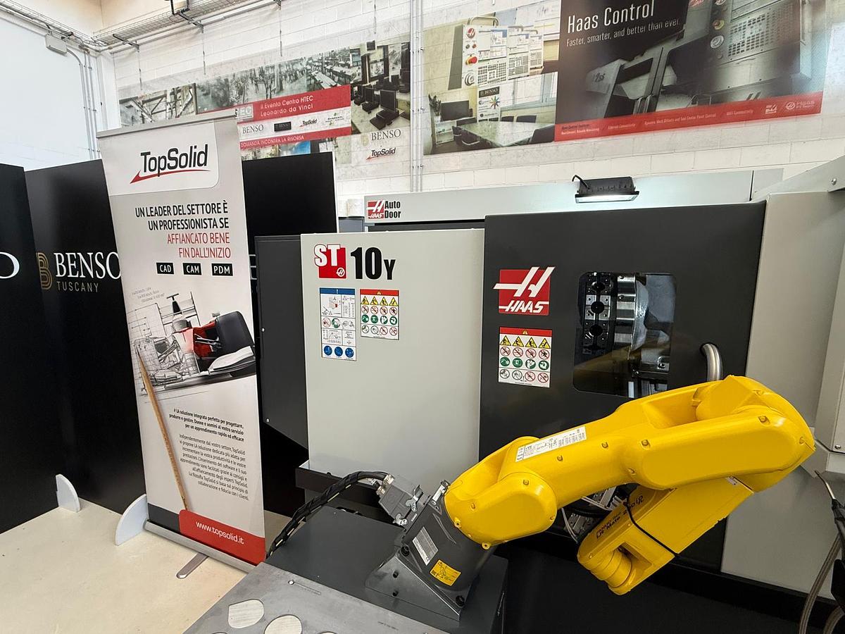 TORNIO HAAS ST-10Y-EU CON ROBOT PKG-1 SHOW ROOM
