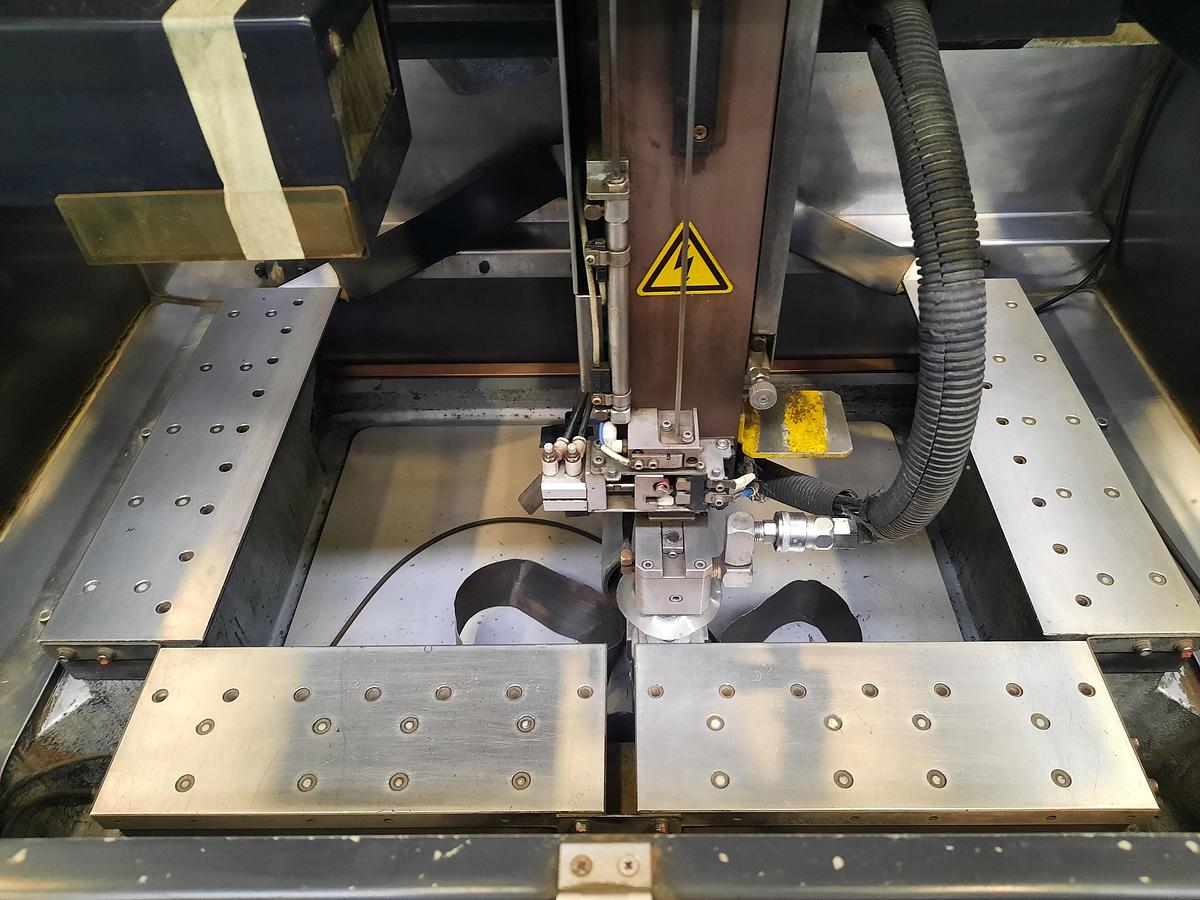 Usato Elettroerosione a filo SODICK AQ 600 L