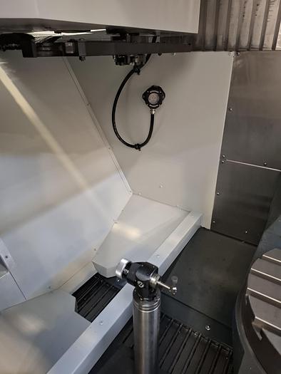 Ricondizionato CENTRO DI LAVORO HAAS CINQUE ASSI MOD UMC 500 SS PRONTA CONSEGNA