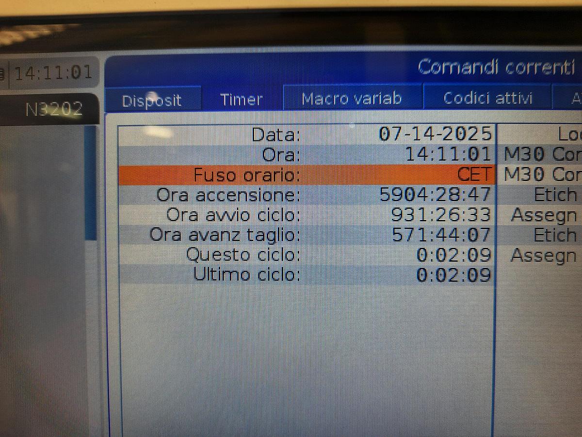 Usato CENTRO DI LAVORO A PORTALE CINQUE ASSI HAAS GM-2 AX USATO