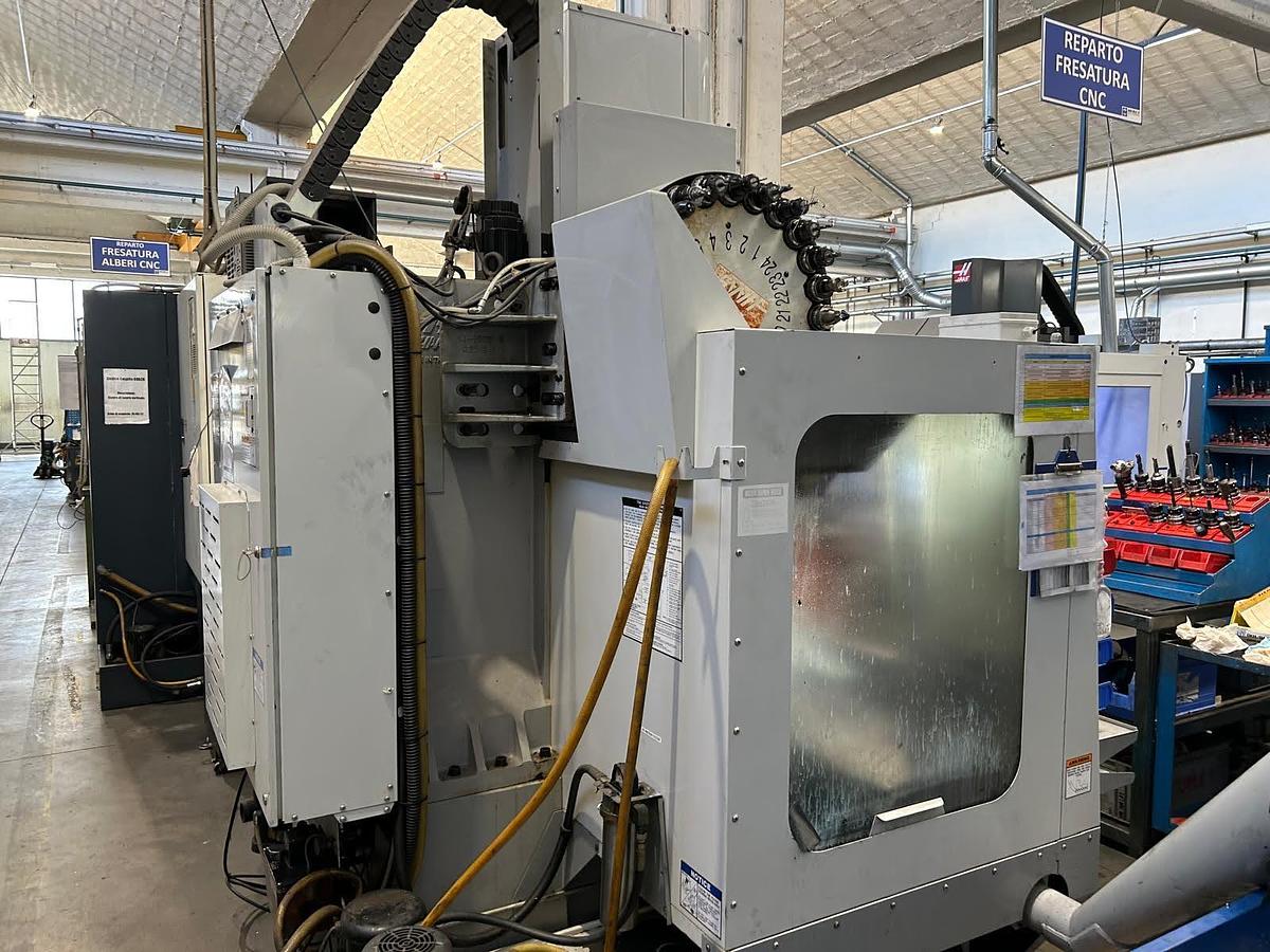 Usato CENTRO DI LAVORO HAAS VF 2 SS HE USATO