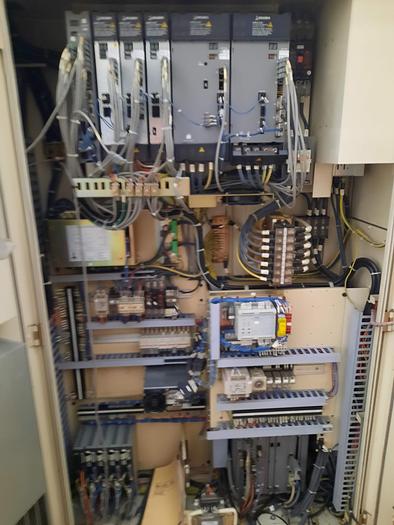 Usato CENTRO DI LAVORO VERTICALE OKUMA MX 45 VAE USATO