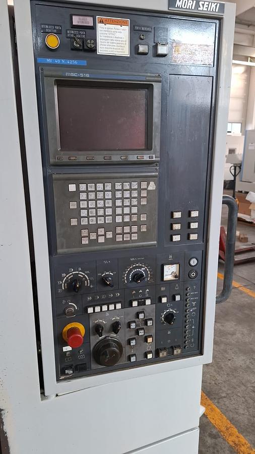 Usato CENTRO DI LAVORO MORI SEIKI MV 40 USATO