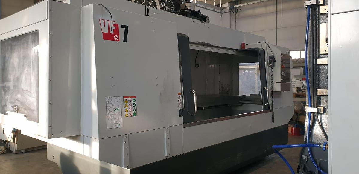 Usato CENTRO DI LAVORO VERTICALE HAAS VF 7/50 USATO