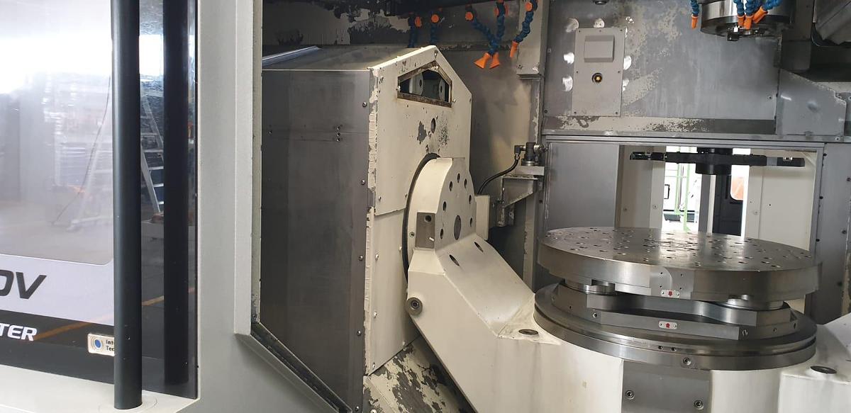 Usato CENTRO DI LAVORO OKUMA MU 6300 V