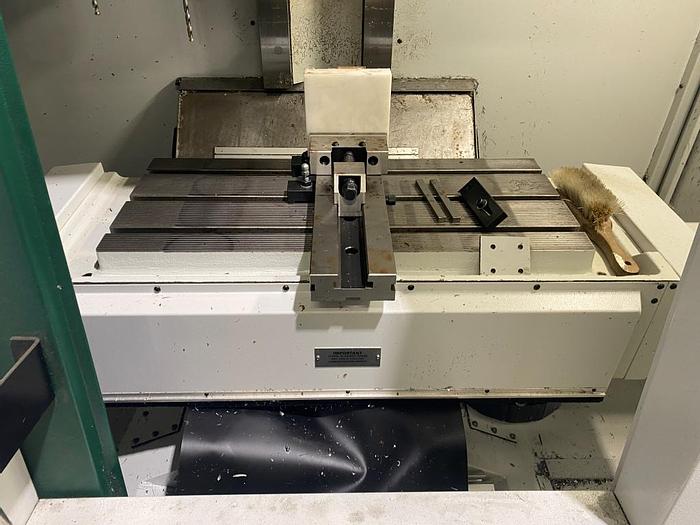 Used 2001 Bridgeport VMC 500XP Vertical Machining Center