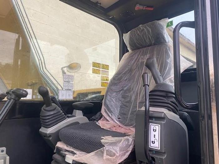 Used 2018 Caterpillar 307E2 w/ HYDRAULIC THUMB 