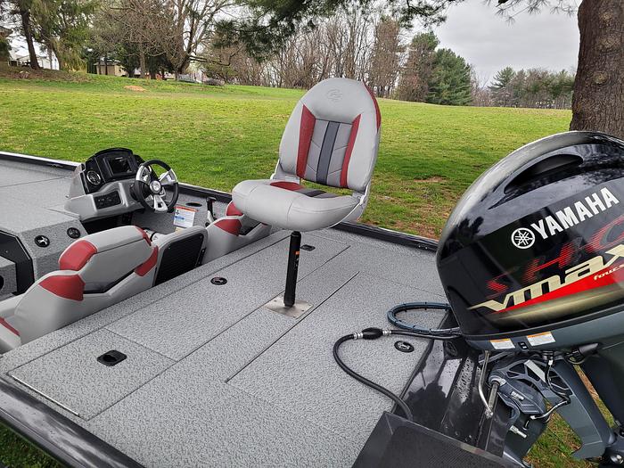 2022 G3 Sportsman 1710 (Charcoal/Red)