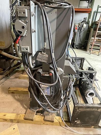 Used FANUC P-250iB/15 PAINT ROBOT WITH R30iB CONTROLLER 2800 MM X 15KG