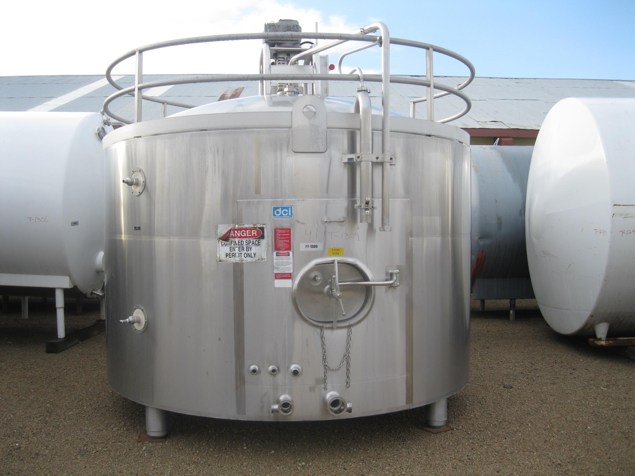Usado 3000 GALLON PROCESSOR TANK. DCI MODEL DR8 SERIAL C97-D5209-B