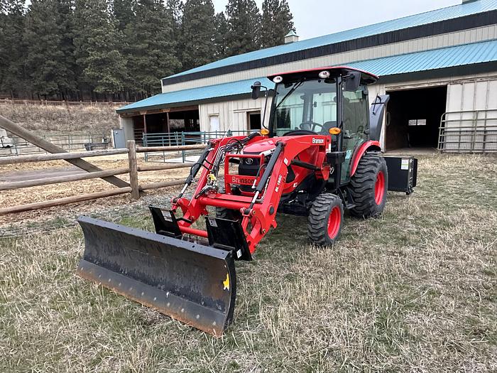 Used 4215 CH 42hp (4 cylinder) 4x4 Diesel Tractor with Loader and Snow Gear