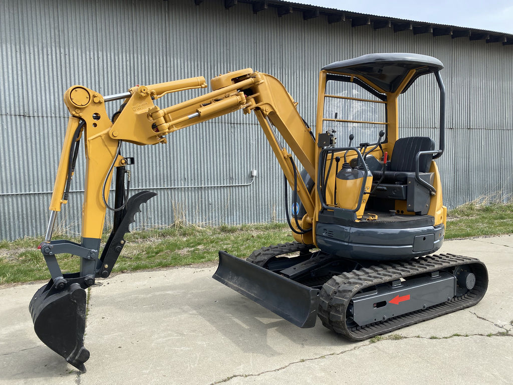 Used 2010 Komatsu PC20UU