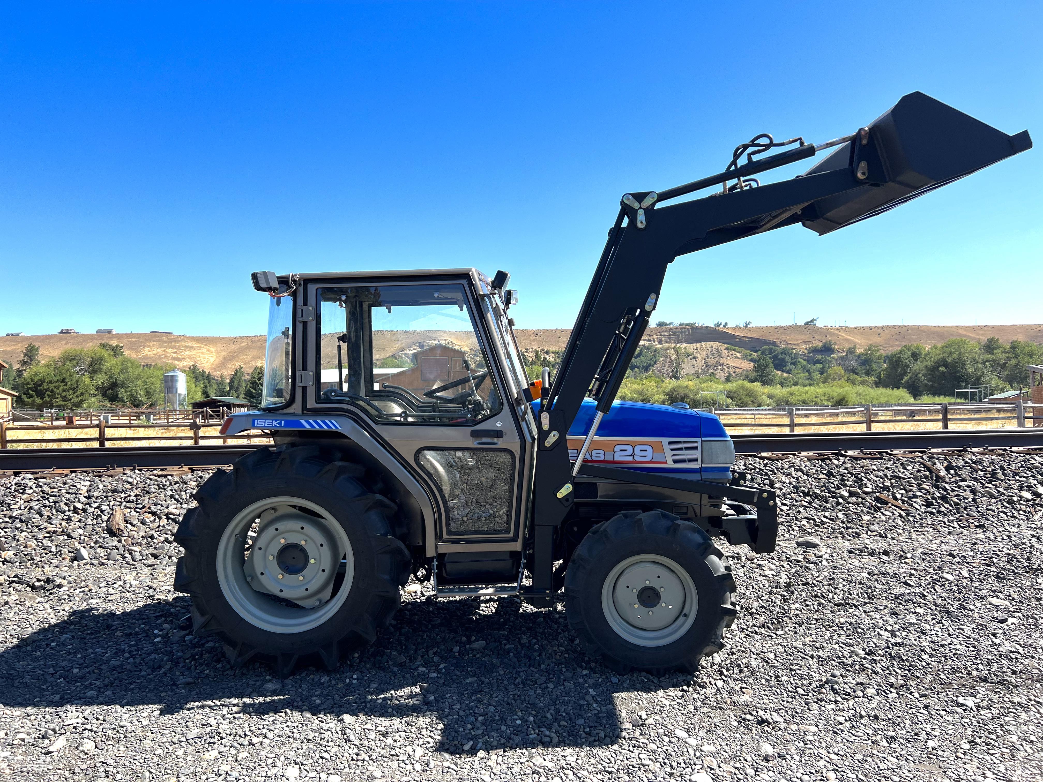 Refurbished Iseki Geas 29 Cab Tractor