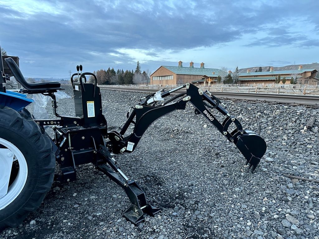 Used Diesel 4x4 Yanmar Tractor YM2420D with Ansung BH660 Backhoe