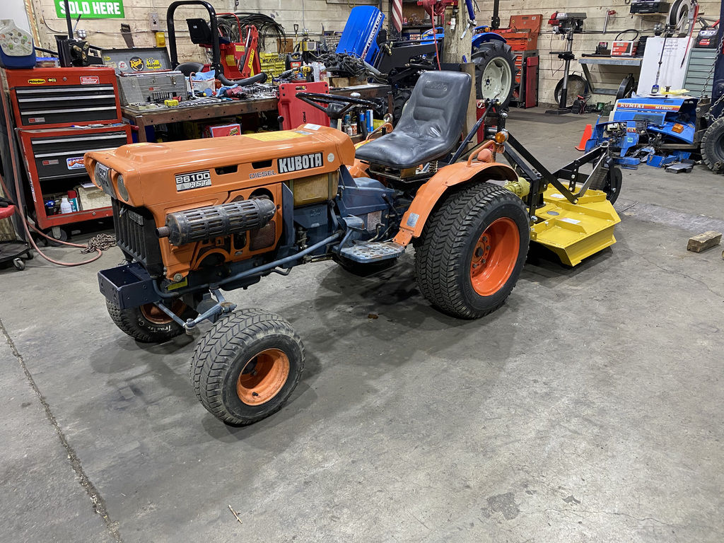Used Kubota B6100 HST