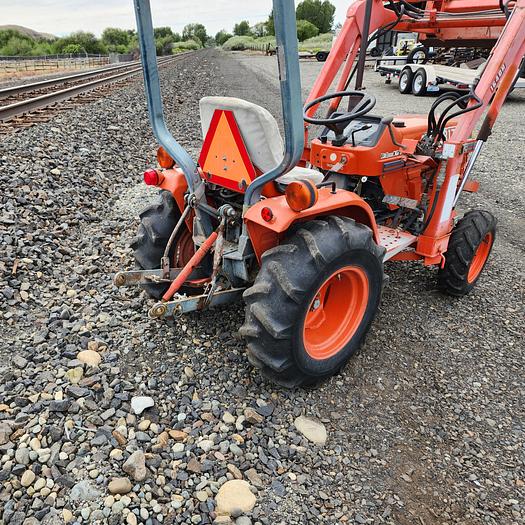 Used 1996 Kubota B1750 w/ 1640H Loader