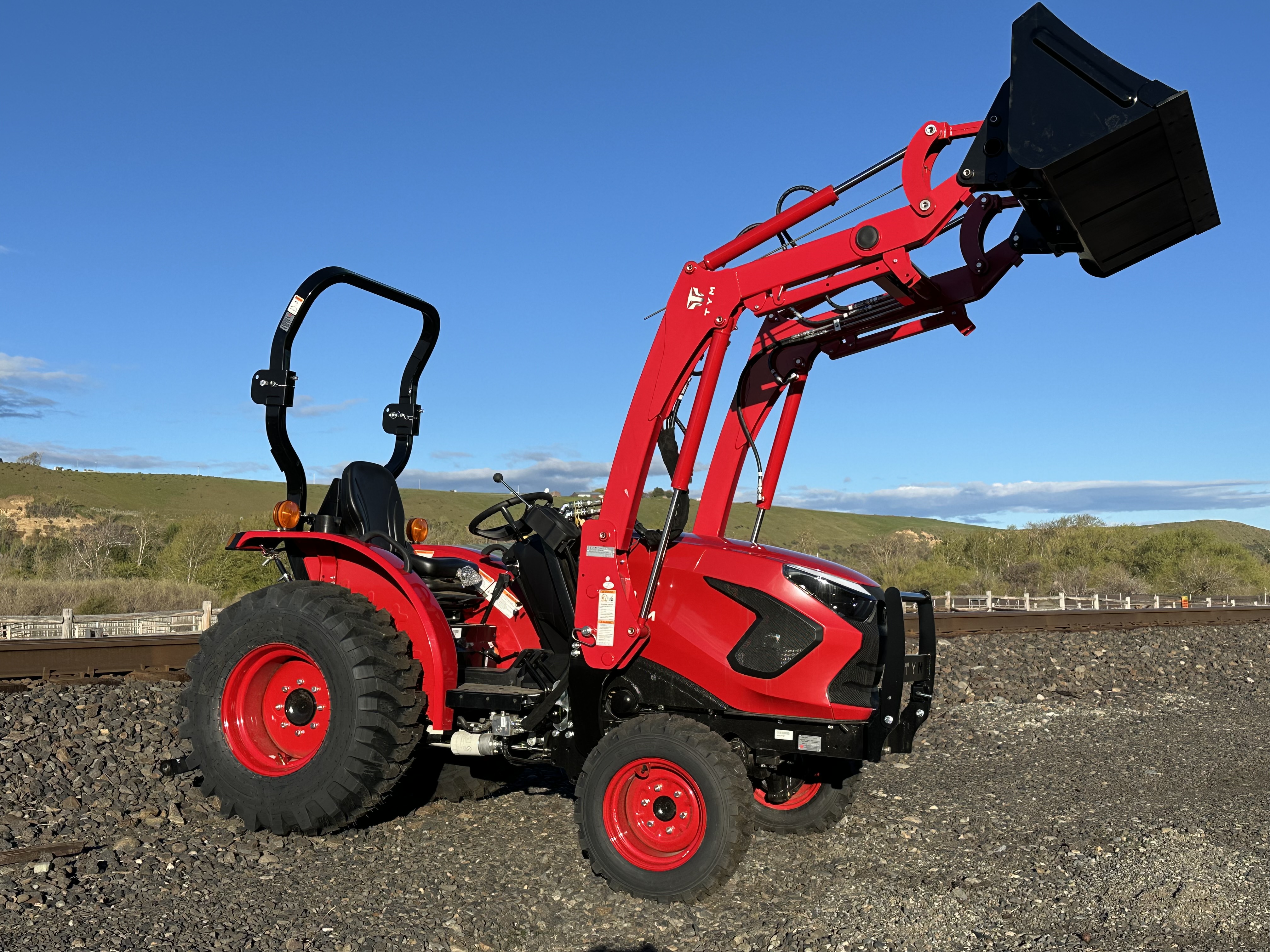 TYM / Branson Tractors 2515H (hydrostatic)