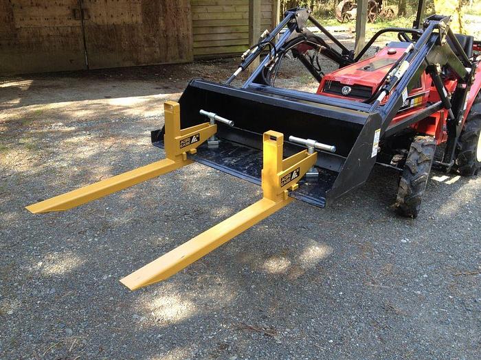 TractorCo.com Clamp-on Bucket Forks