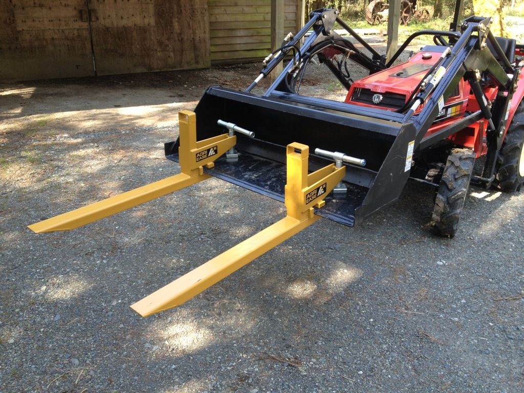 TractorCo.com Clamp-on Bucket Forks