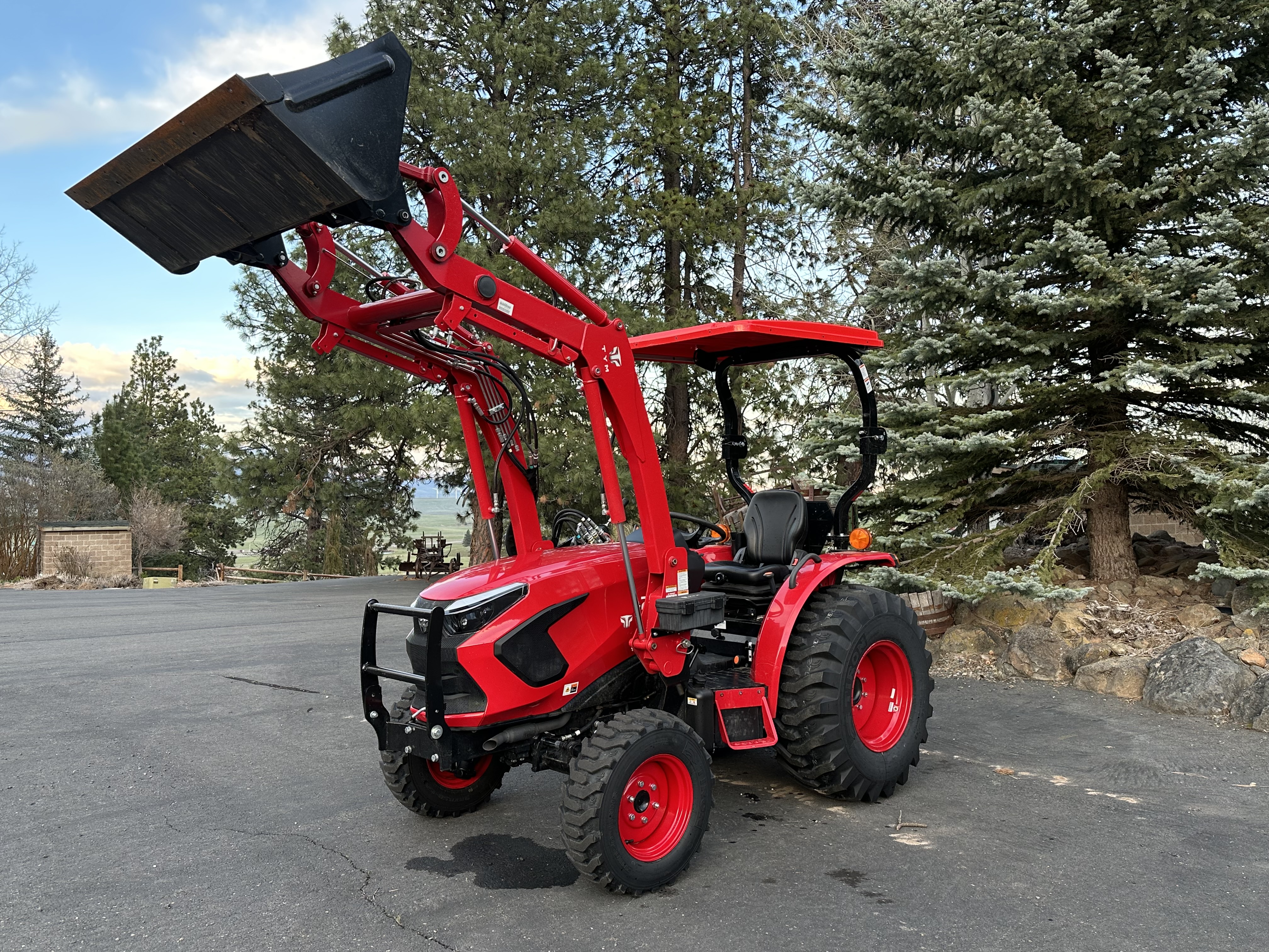 TYM / Branson Tractors 4215H
