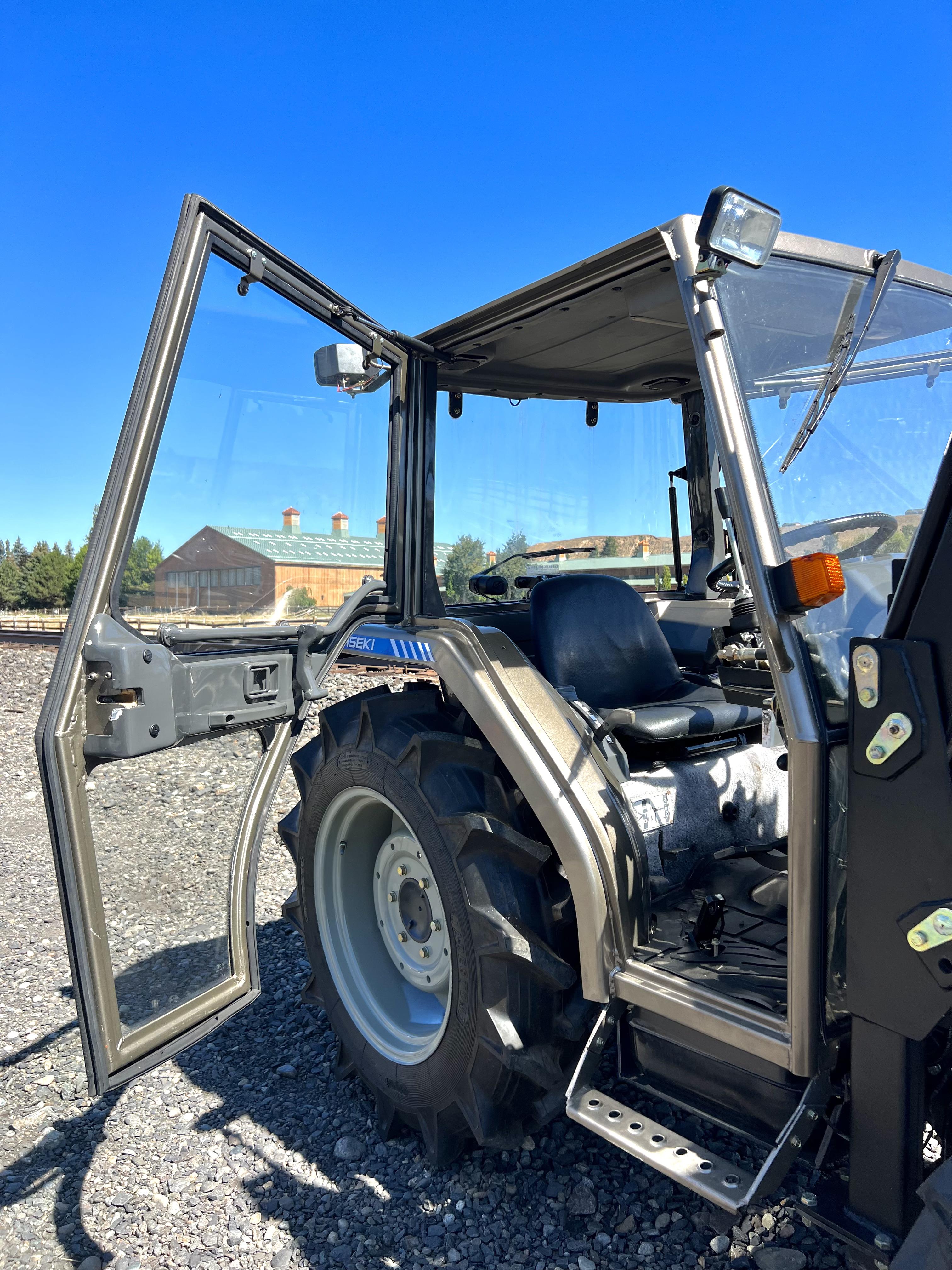 Refurbished Iseki Geas 29 Cab Tractor