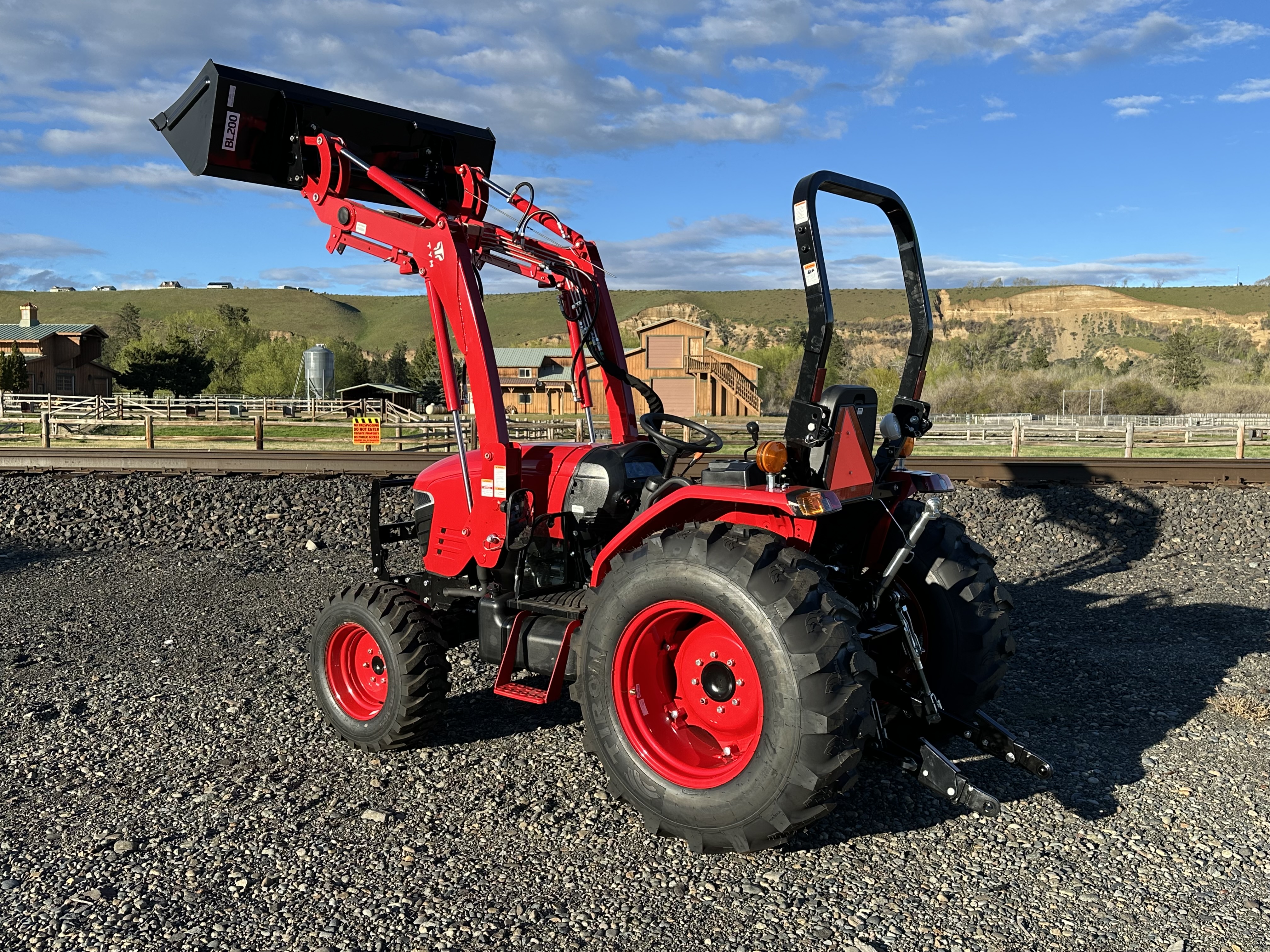 TYM / Branson Tractors 4820H (hydrostatic)