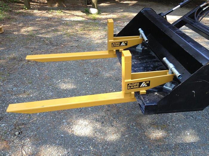 TractorCo.com Clamp-on Bucket Forks