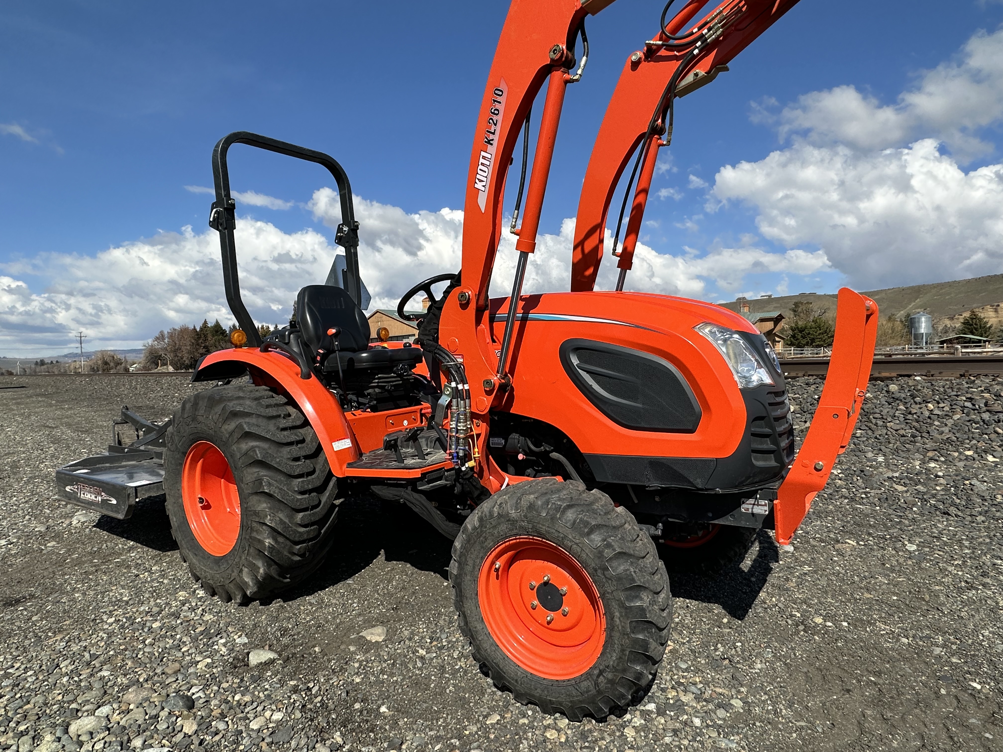 Used Kioti CK 2610 HST