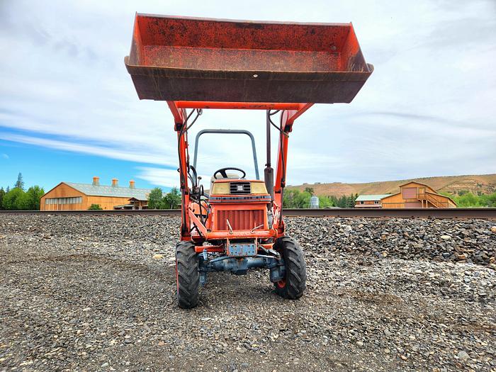 Used 1996 Kubota B1750 w/ 1640H Loader