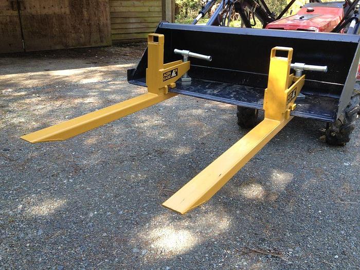 TractorCo.com Clamp-on Bucket Forks