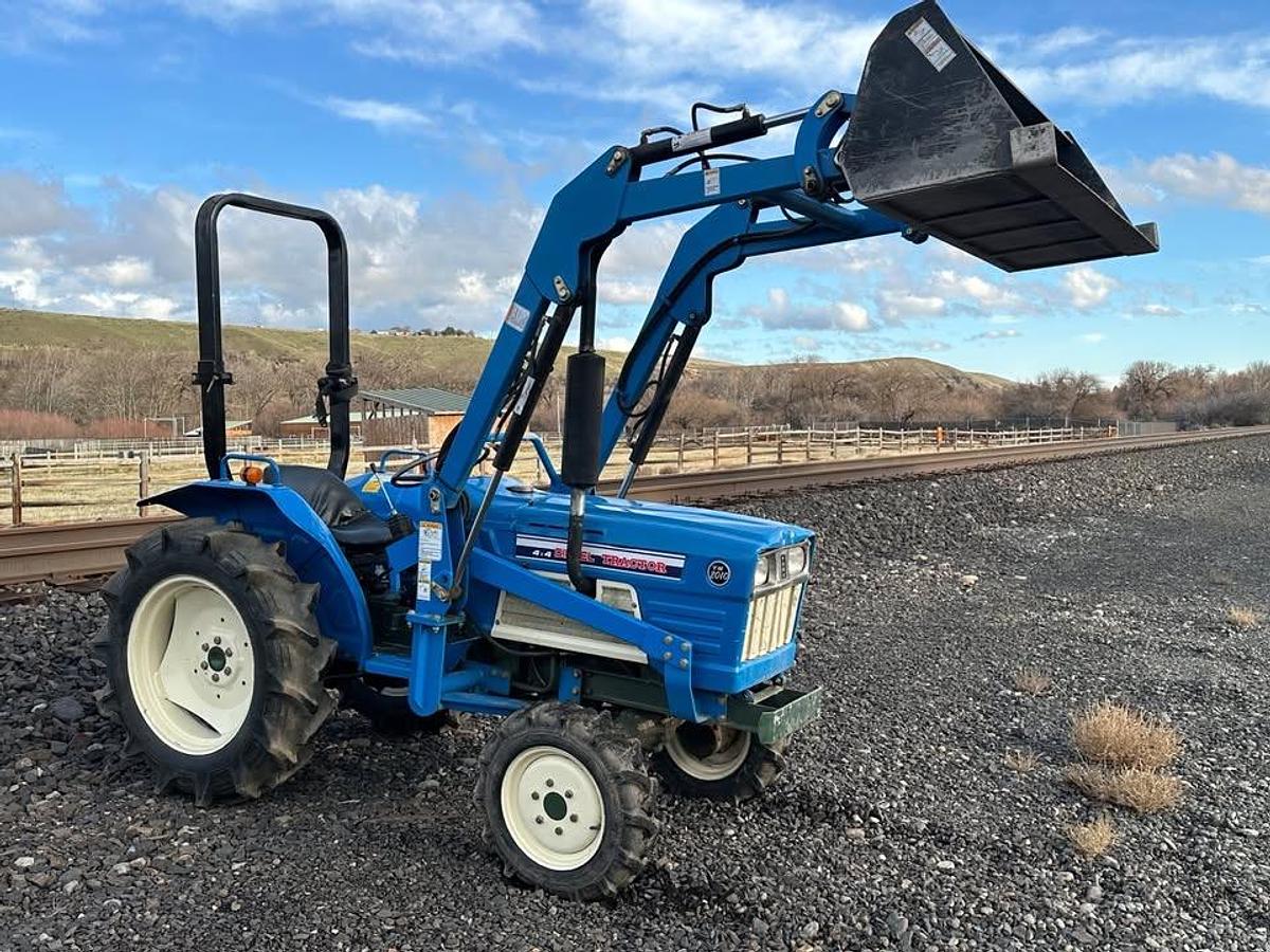 Used Diesel 4x4 Yanmar Tractor 2010D