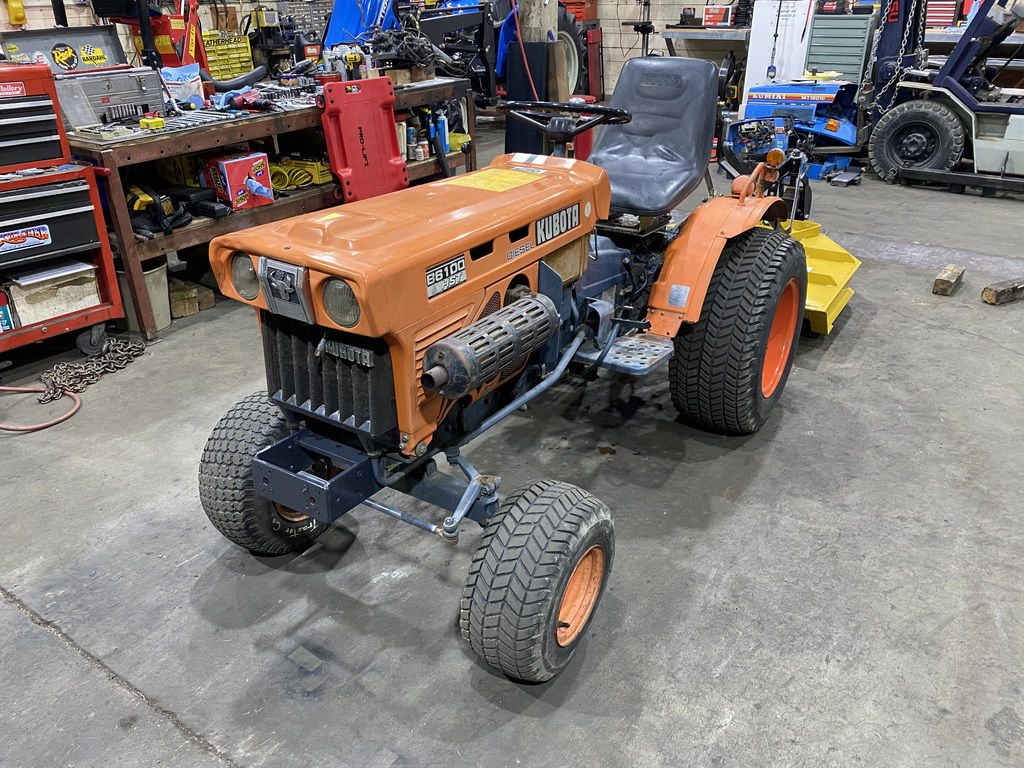 Used Kubota B6100 HST