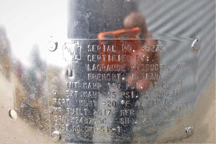 Used Tank, 15 Gallon, S/st, 110 PSI, 14" X 26.5", Binks, A #C744050