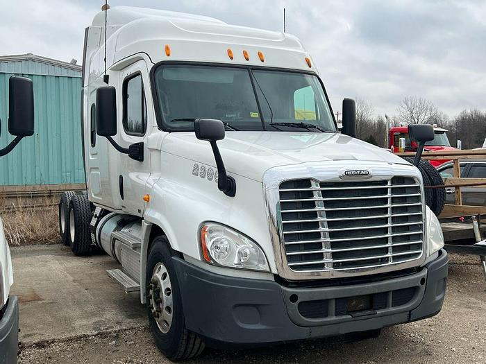 Used 2012 FREIGHTLINER Cascadia 125