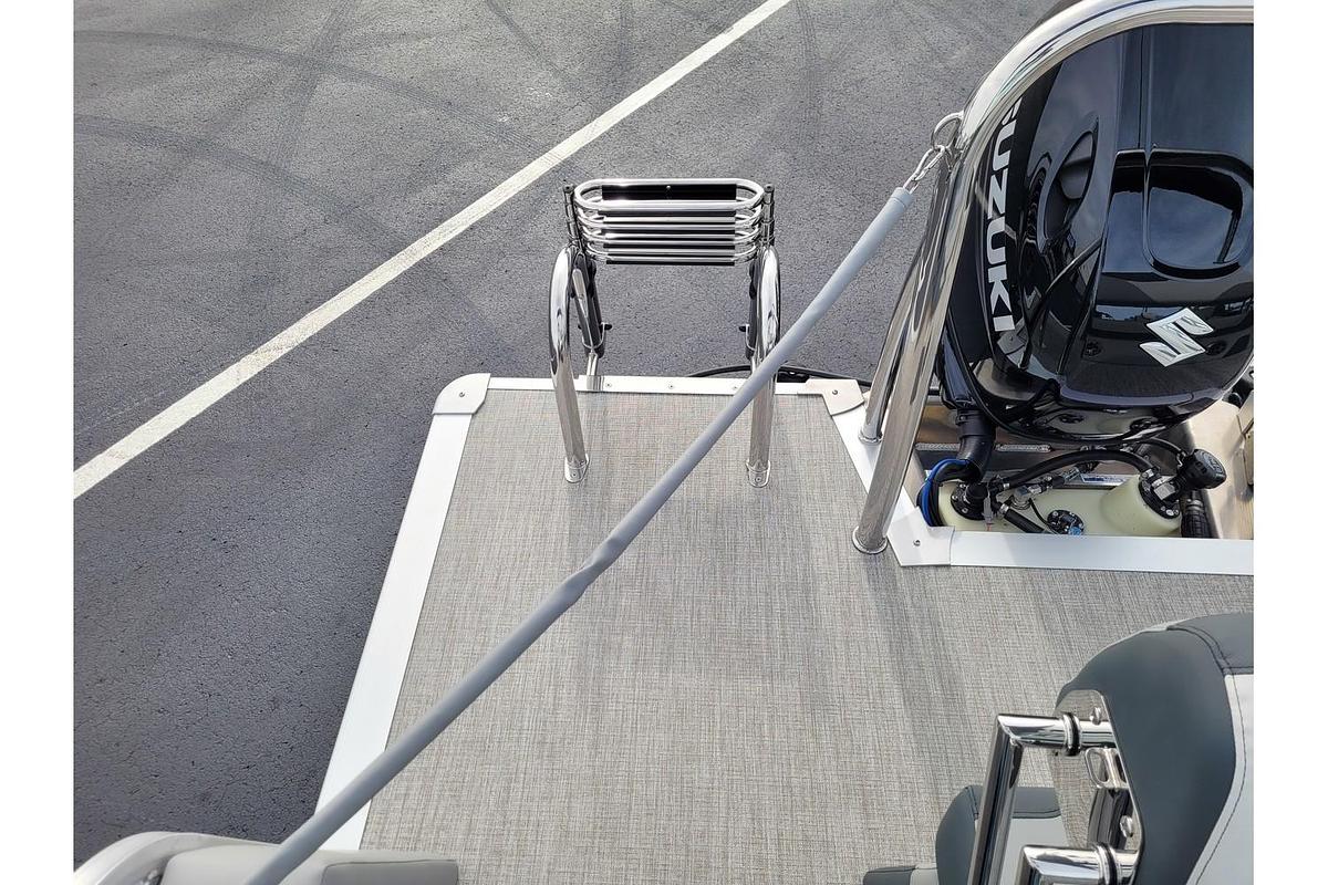 2026 Tahoe Pontoons 2185 LTZ Cruise Rear Bench