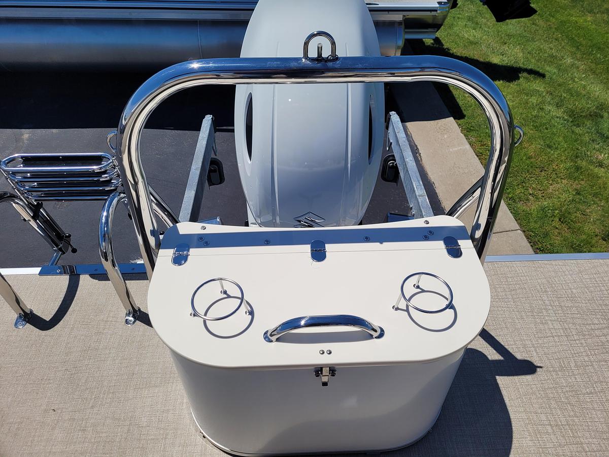2026 Tahoe Pontoons 2385 LTZ Quad Lounger Shift SP25