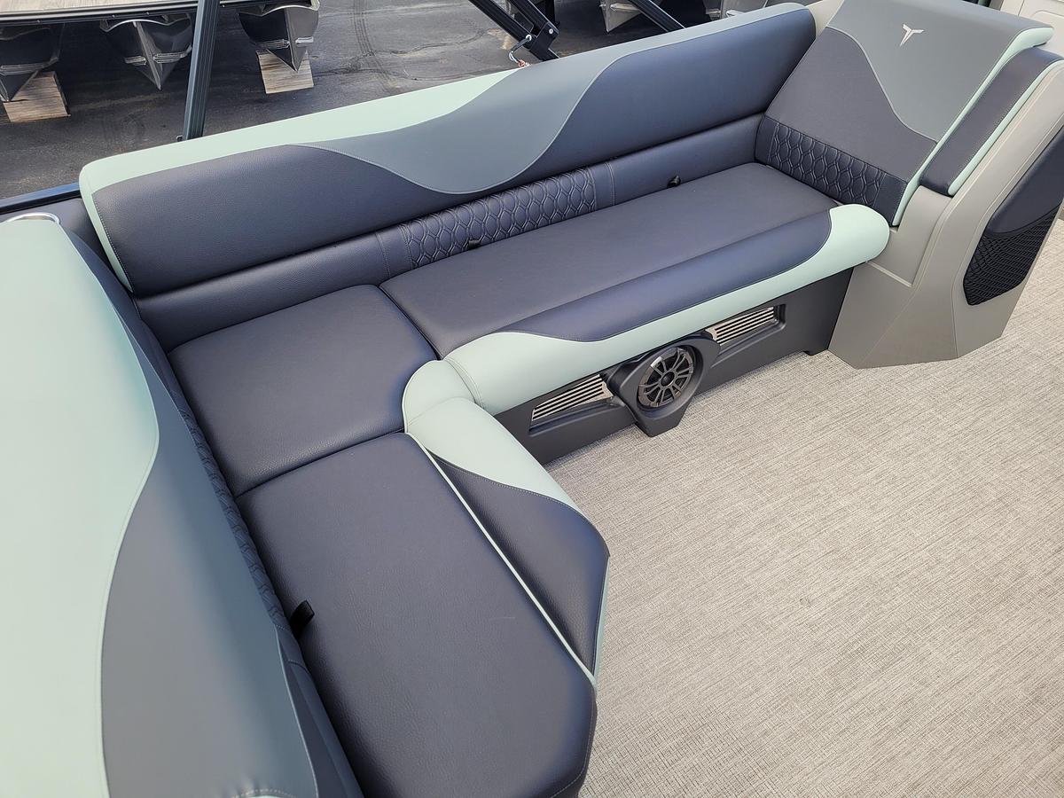 2027 Tahoe Pontoons 2385 Sport 85 Cruise Rear Bench SP25