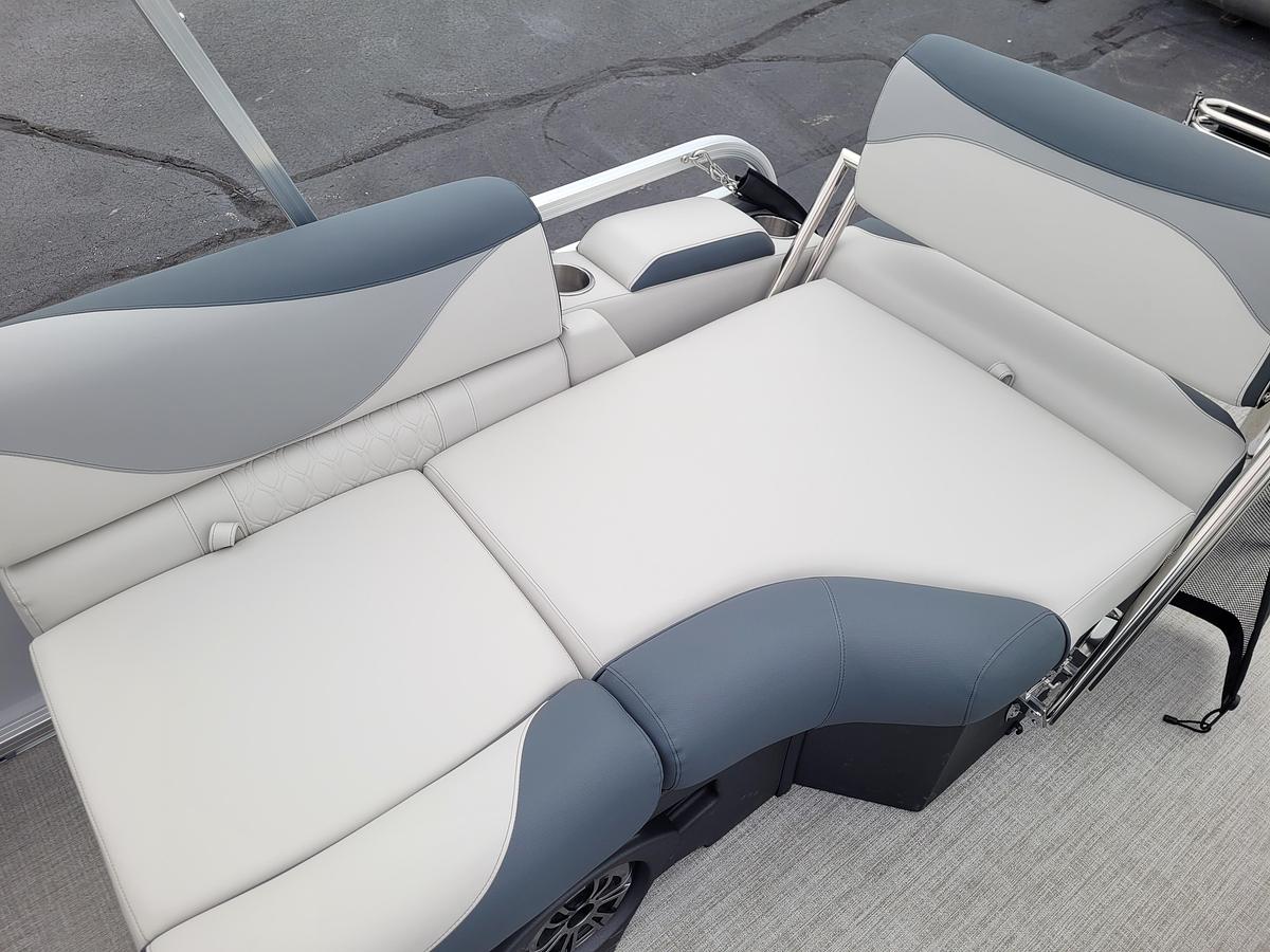 2026 Tahoe Pontoons 2185 LTZ Quad Lounger Shift