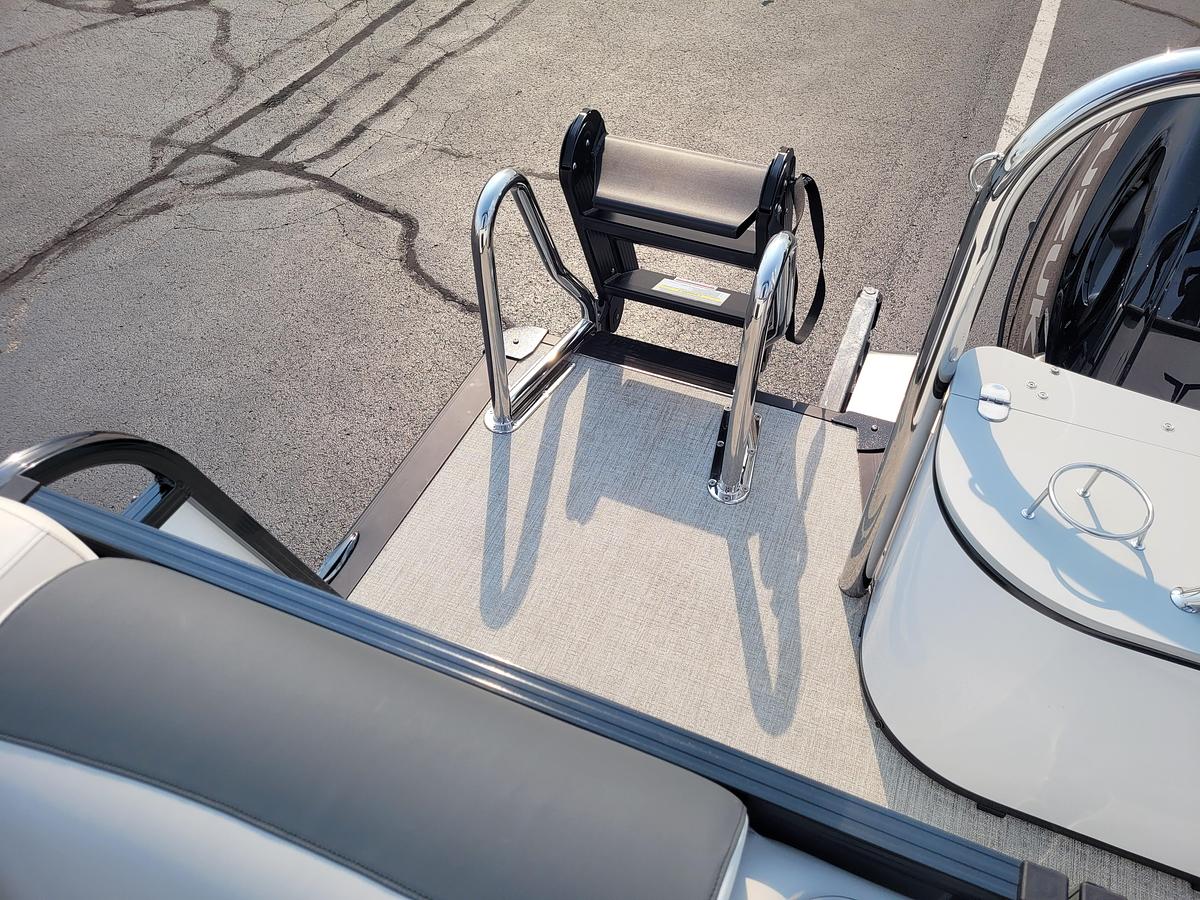 2027 Tahoe Pontoons 2385 LTZ Quad Lounger SP25