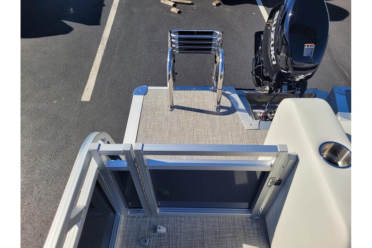 2026 Tahoe Pontoons 2180 Sport Cruise Rear Bench