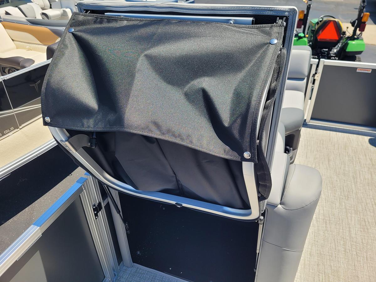 2026 Tahoe Pontoons 2385 LTZ Verstaile Rear Lounger