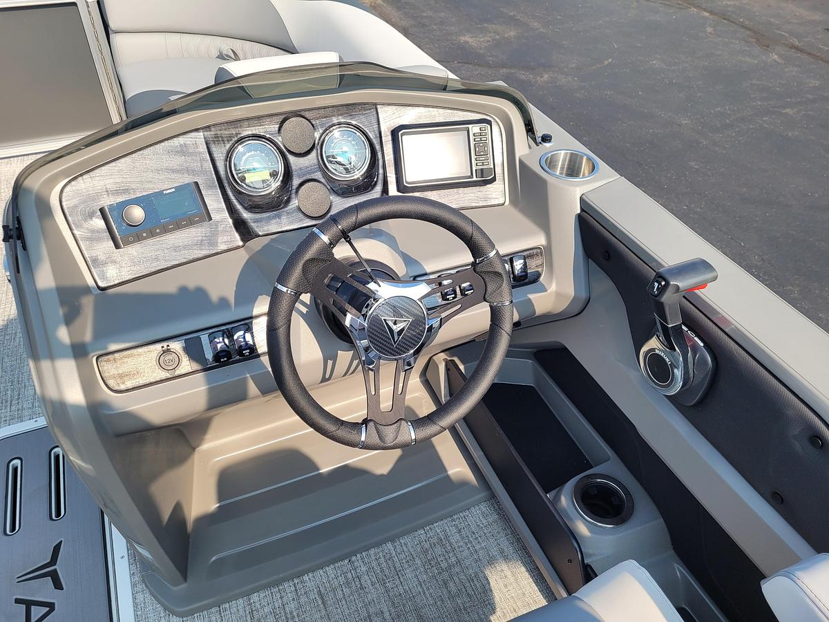 2026 Tahoe Pontoons 2385 LTZ Versatile Rear Lounger SP25