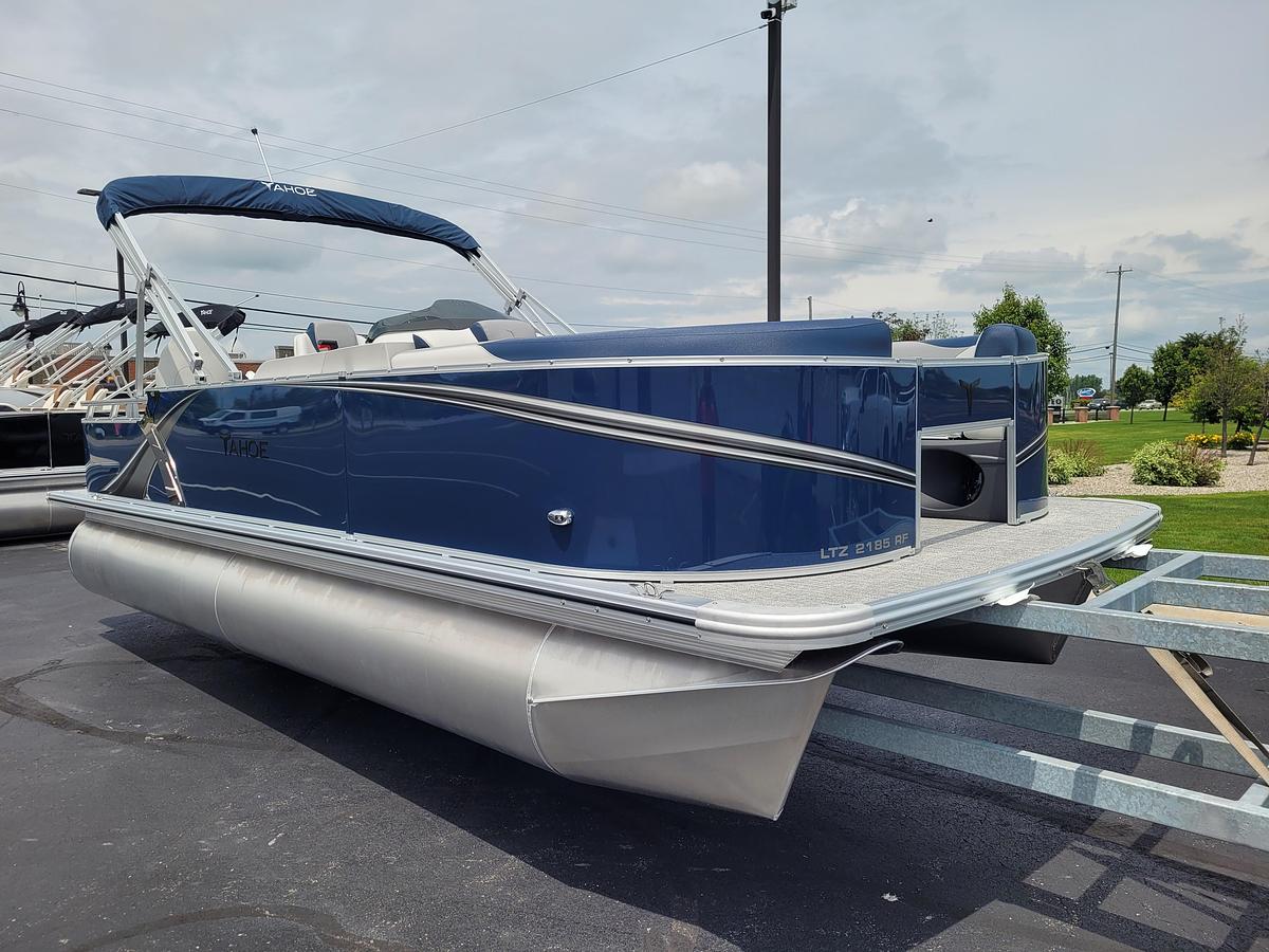 2026 Tahoe Pontoons 2185 LTZ Rear Fish
