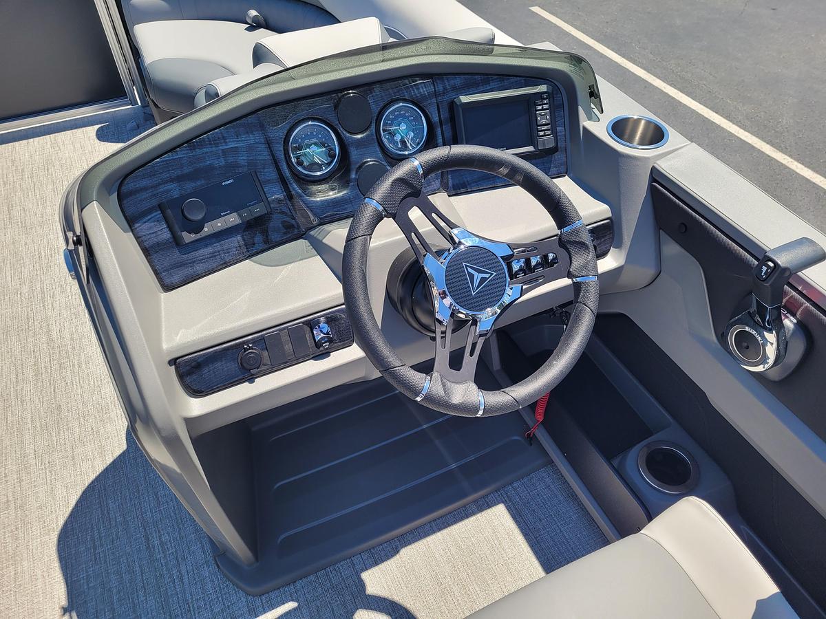 2026 Tahoe Pontoons 2385 LTZ Verstaile Rear Lounger