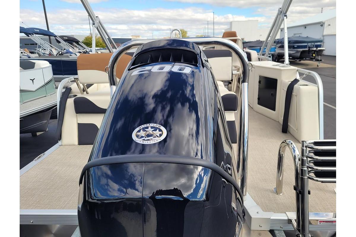 2026 Tahoe Pontoons 2385 LTZ Cruise Rear Bench 25" SP