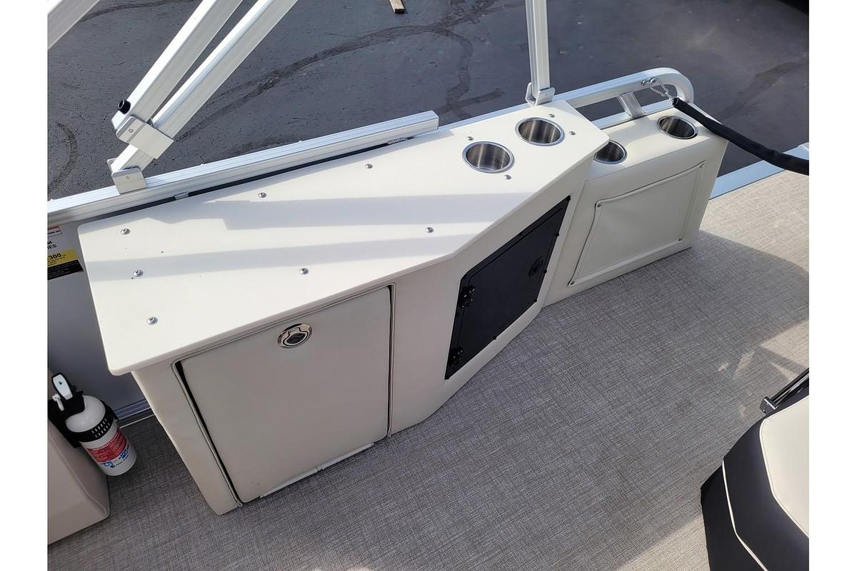 2026 Tahoe Pontoons 2185 LTZ Cruise Rear Bench