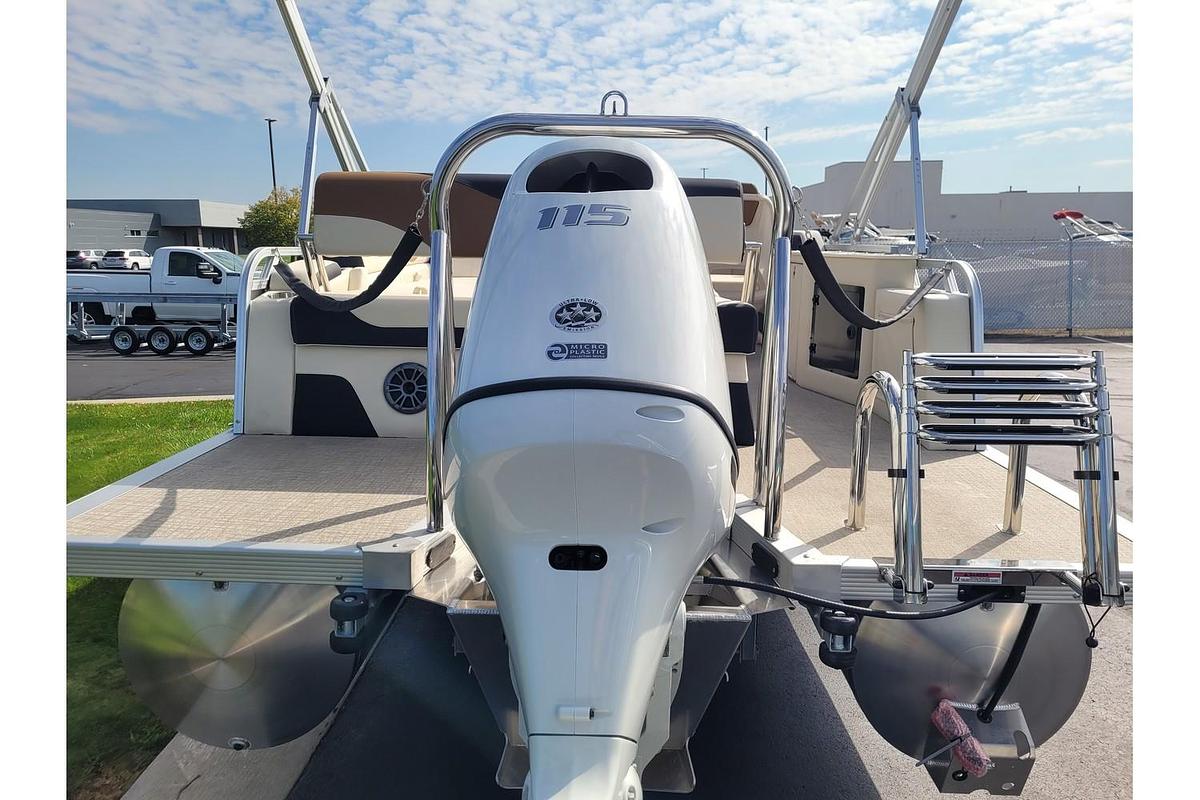 2026 Tahoe Pontoons 2185 LTZ Cruise Rear Bench