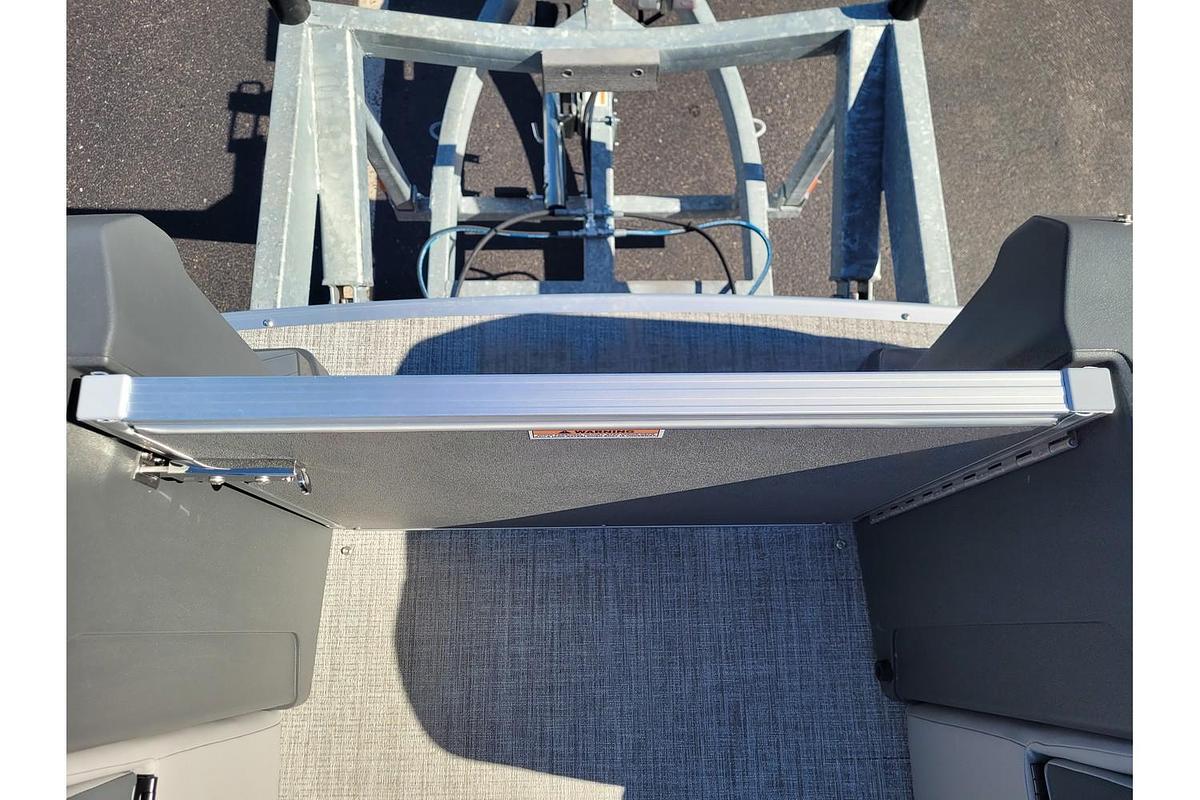 2026 Tahoe Pontoons 2585 GEOfish Center Console CRF 25" SP