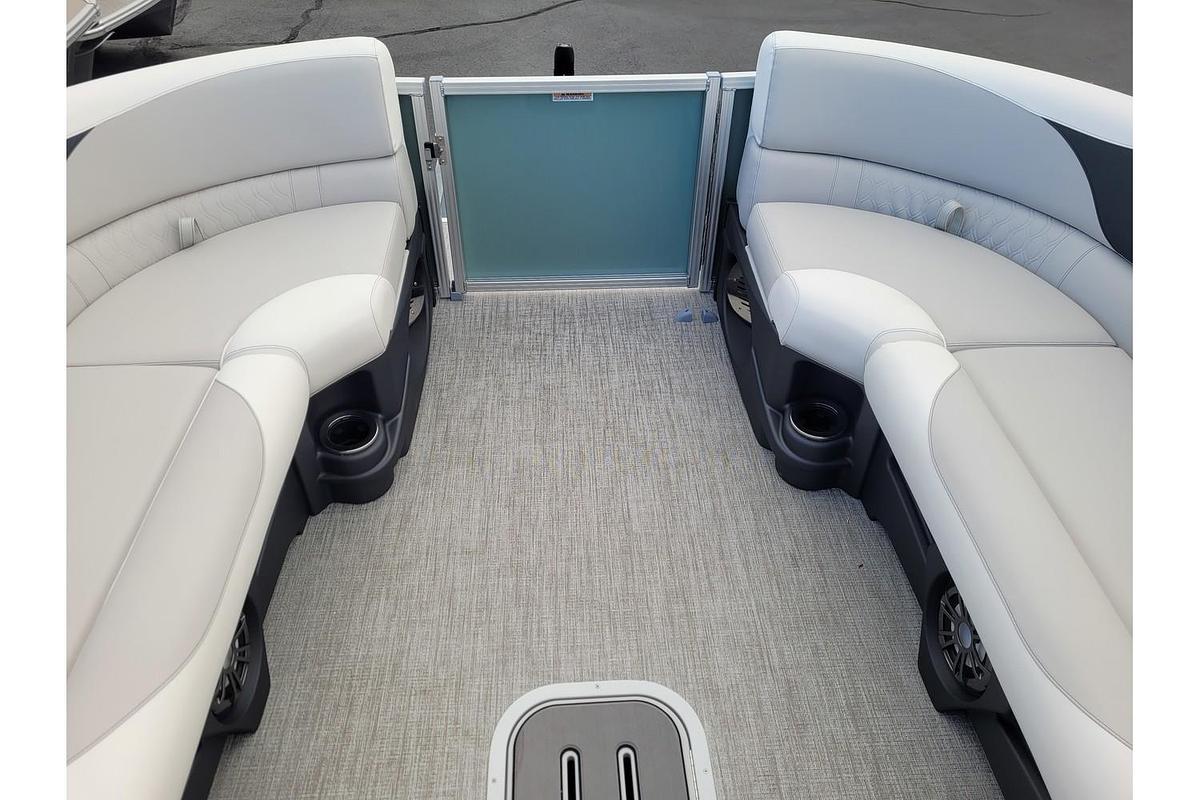 2026 Tahoe Pontoons 2385 LTZ Cruise Rear Bench 25" SP